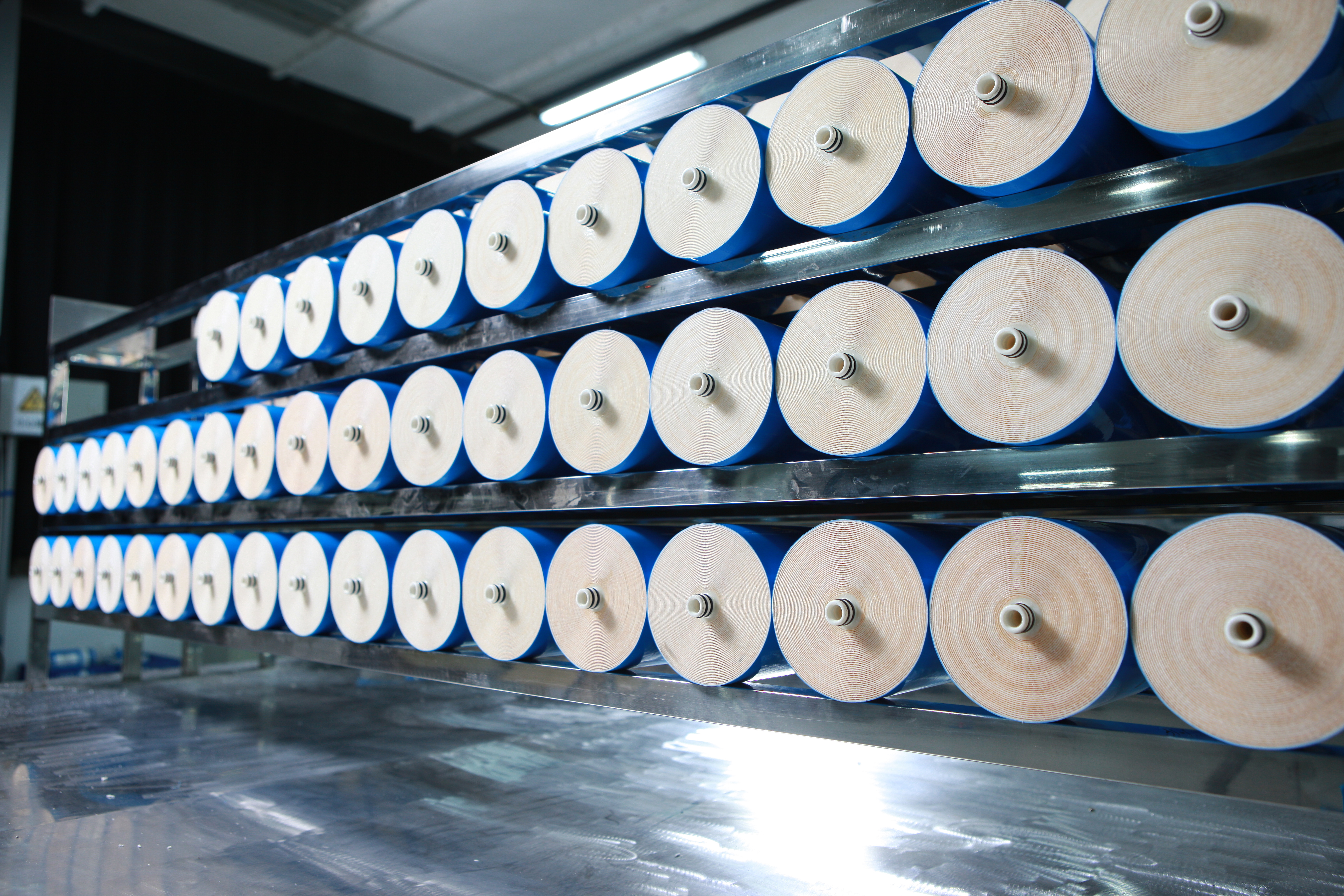 金年会体育-戴森发布新一代Airwrap多功能造型器，卷发、直发、顺发并减少飞翘，打造每日造型